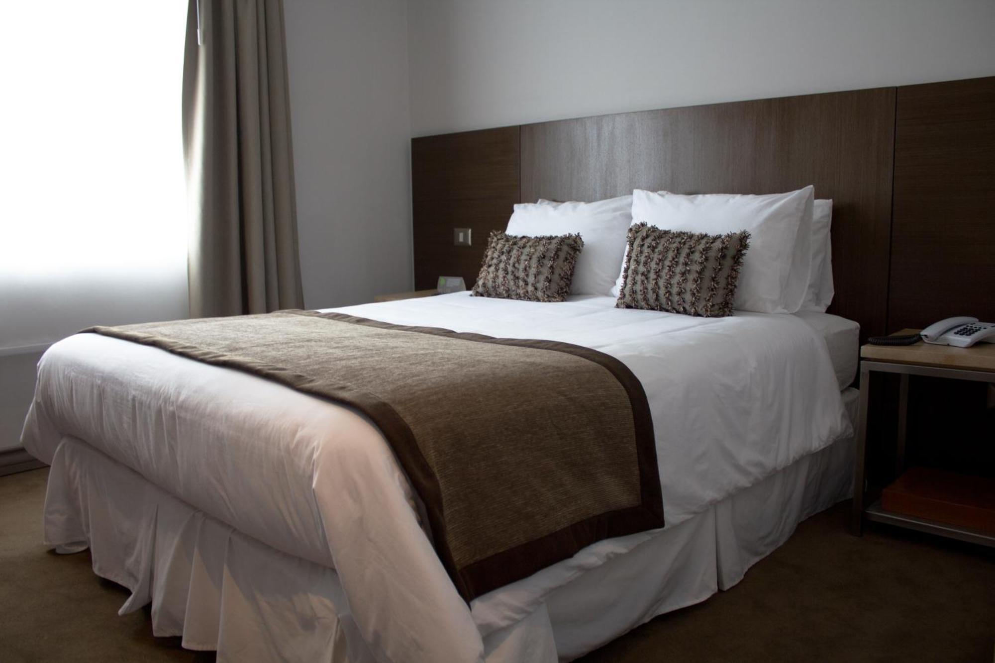 פורטו נטאלס Hotel Martin Gusinde מראה חיצוני תמונה