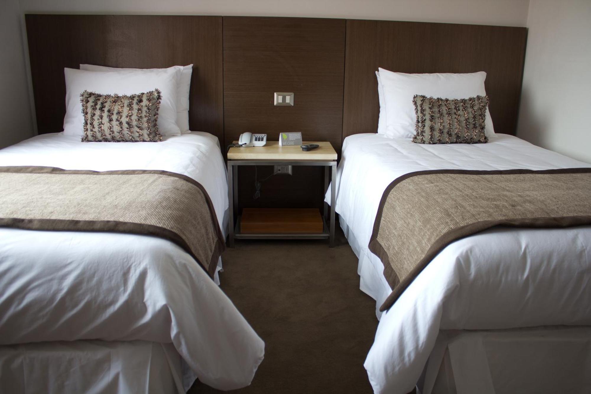 פורטו נטאלס Hotel Martin Gusinde מראה חיצוני תמונה