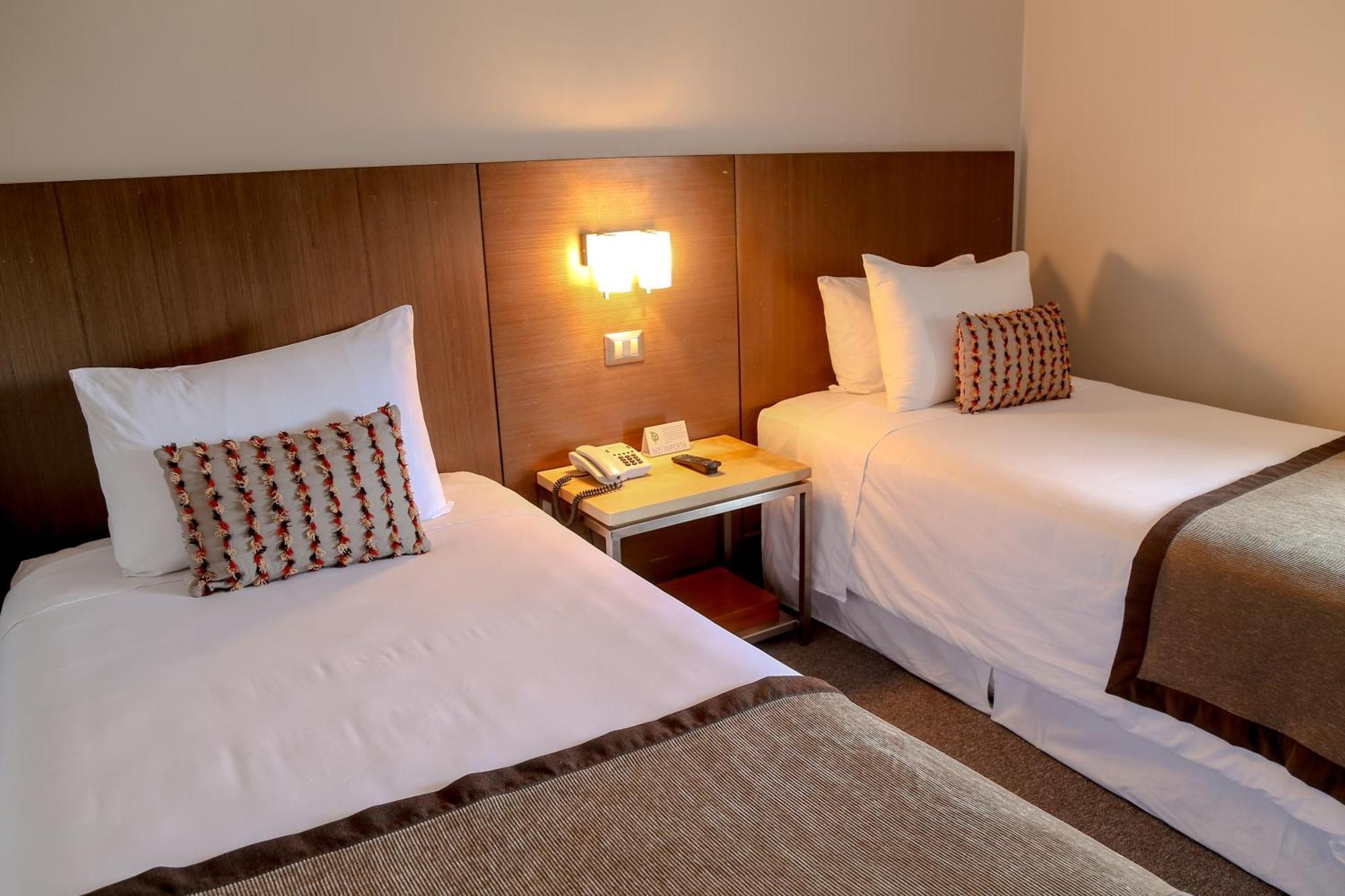 פורטו נטאלס Hotel Martin Gusinde מראה חיצוני תמונה